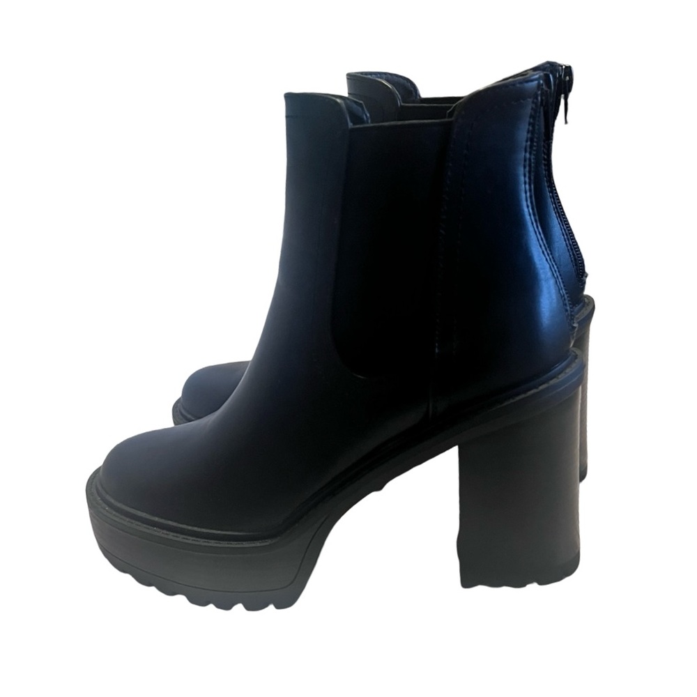 JUSTFAB Rugged Ankle Boot - Black - Picture 4 of 9